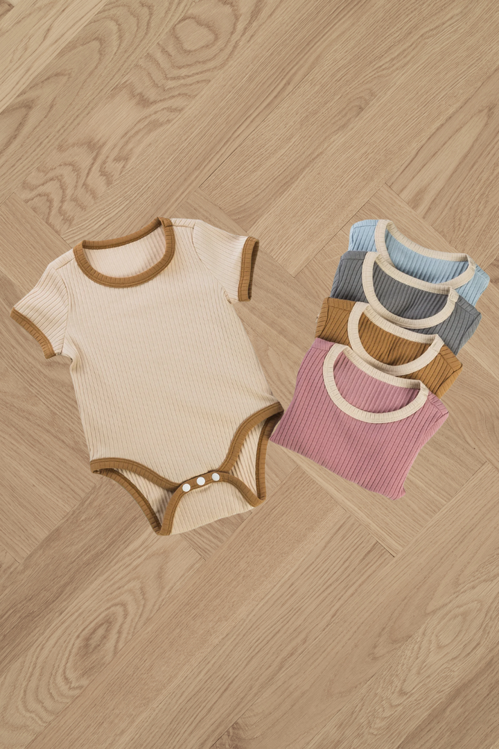 THE COZY ESSENTIALS - HAPPY ROMPER